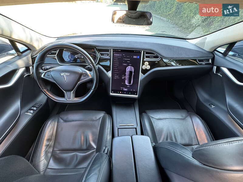Лифтбек Tesla Model S 2017 в Одессе