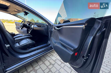 Ліфтбек Tesla Model S 2017 в 