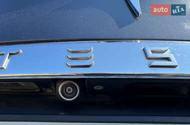 Ліфтбек Tesla Model S 2017 в 