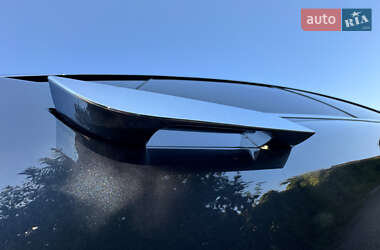 Ліфтбек Tesla Model S 2017 в 