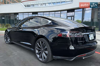 Лифтбек Tesla Model S 2013 в 