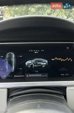 Лифтбек Tesla Model S 2014 в 