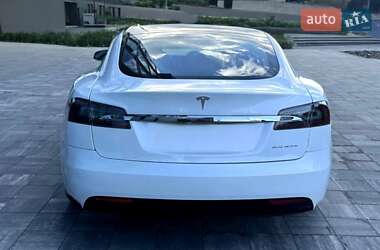Ліфтбек Tesla Model S 2020 в 