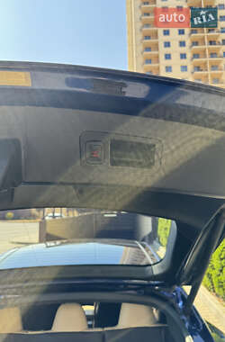 Лифтбек Tesla Model S 2016 в 