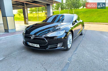 Ліфтбек Tesla Model S 2014 в Києві