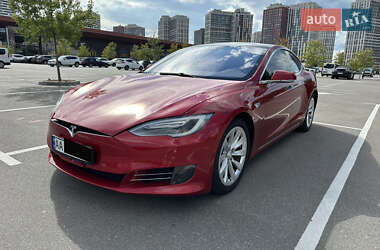Лифтбек Tesla Model S 2017 в 