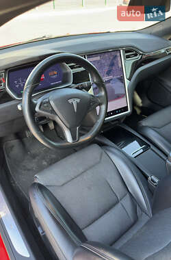 Лифтбек Tesla Model S 2017 в 