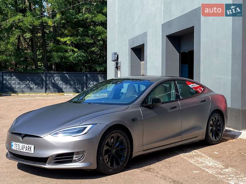 Ліфтбек Tesla Model S 2019 в Києві