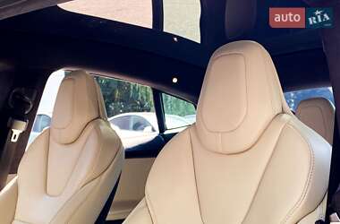 Ліфтбек Tesla Model S 2019 в 