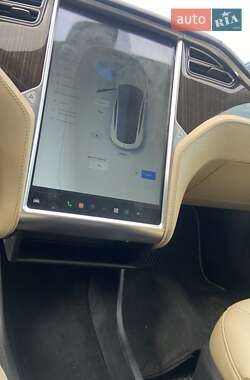 Ліфтбек Tesla Model S 2013 в 