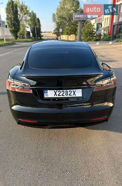 Ліфтбек Tesla Model S 2021 в 