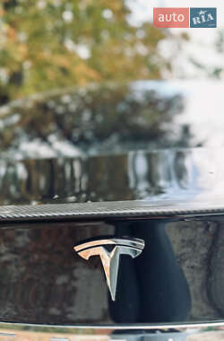 Ліфтбек Tesla Model S 2020 в 