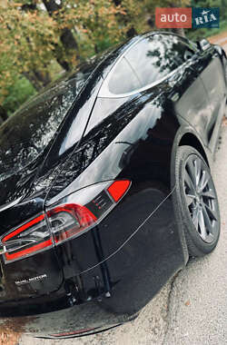 Ліфтбек Tesla Model S 2020 в 