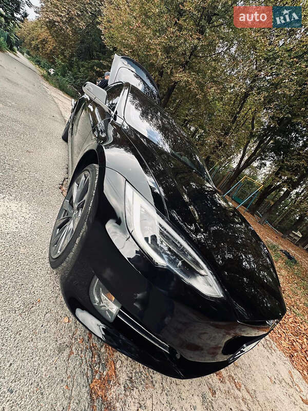 Ліфтбек Tesla Model S 2020 в Києві