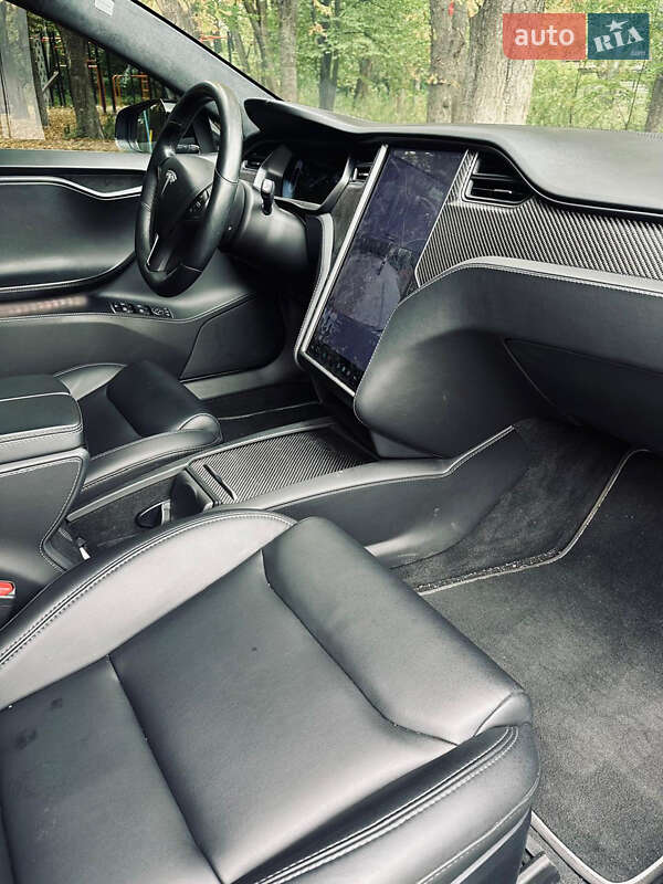Ліфтбек Tesla Model S 2020 в Києві