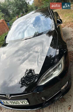Ліфтбек Tesla Model S 2020 в 