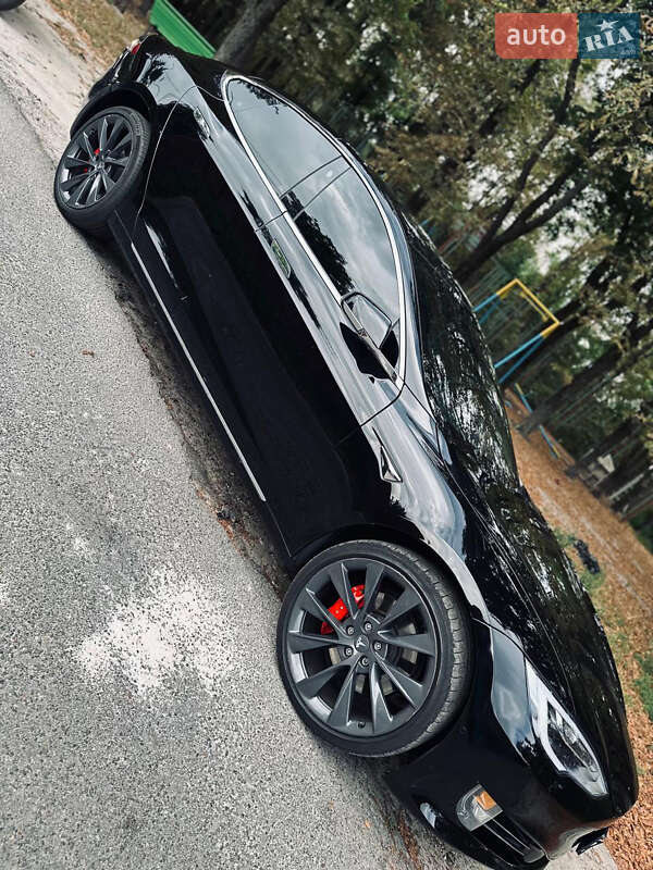 Ліфтбек Tesla Model S 2020 в Києві фото 28 Ліфтбек Tesla Model S 2020 в Києві