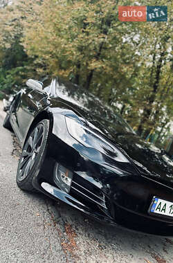 Лифтбек Tesla Model S 2020 в Киеве