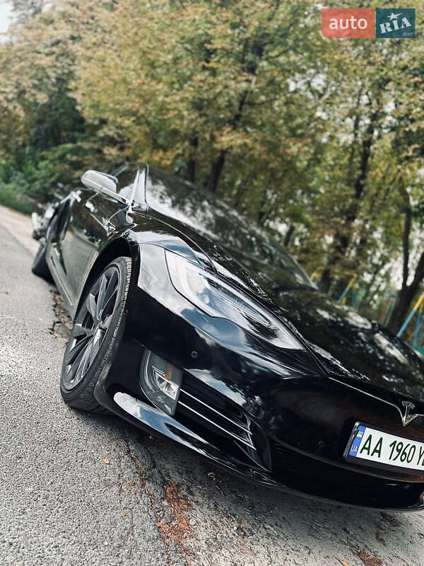 Ліфтбек Tesla Model S 2020 в Києві