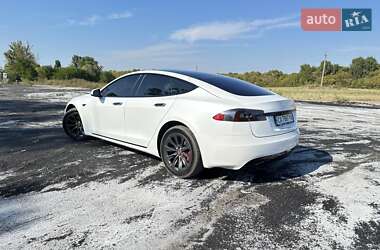 Лифтбек Tesla Model S 2016 в Черкассах