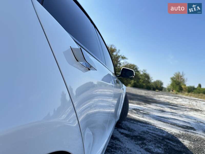 Лифтбек Tesla Model S 2016 в Черкассах фото 19 Лифтбек Tesla Model S 2016 в Черкассах