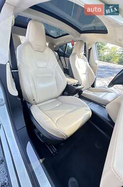 Лифтбек Tesla Model S 2016 в Черкассах