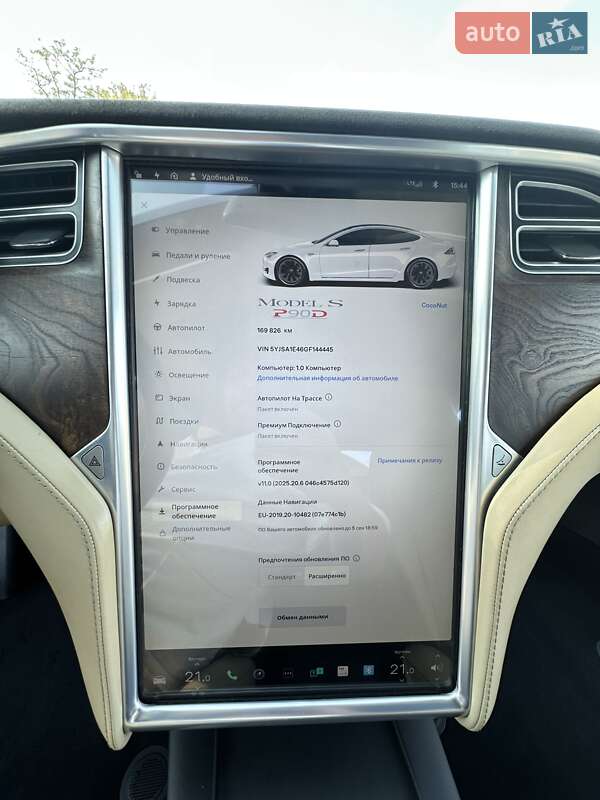Лифтбек Tesla Model S 2016 в Черкассах