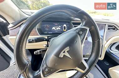 Лифтбек Tesla Model S 2016 в Черкассах