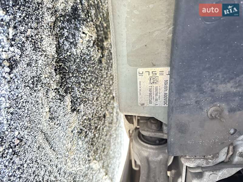 Лифтбек Tesla Model S 2016 в Черкассах фото 58 Лифтбек Tesla Model S 2016 в Черкассах