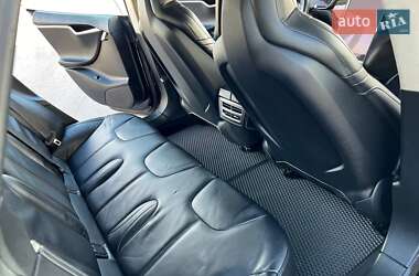 Лифтбек Tesla Model S 2016 в 