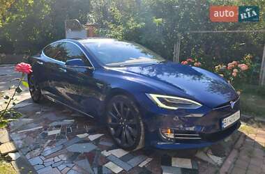 Ліфтбек Tesla Model S 2016 в 