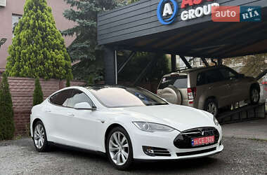 Лифтбек Tesla Model S 2013 в 