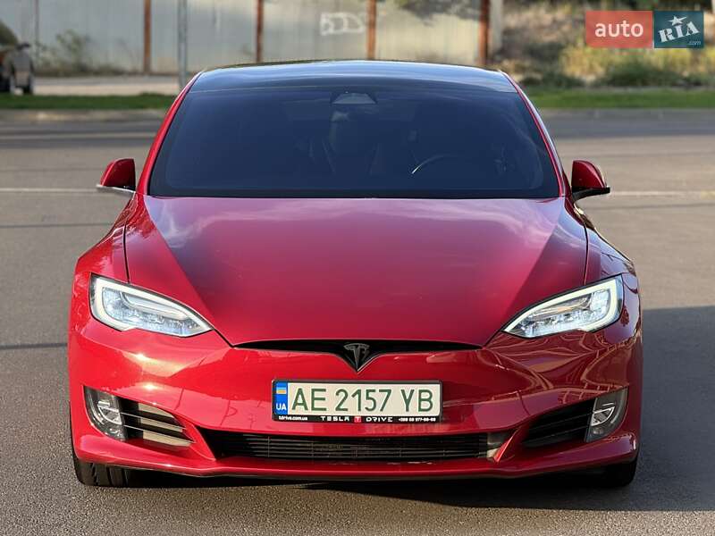 Лифтбек Tesla Model S 2017 в Днепре фото 5 Лифтбек Tesla Model S 2017 в Днепре
