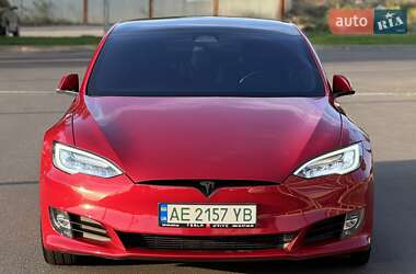 Лифтбек Tesla Model S 2017 в 
