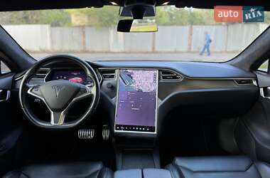 Лифтбек Tesla Model S 2017 в 