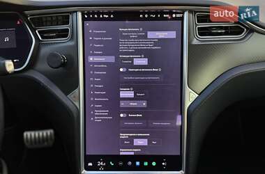 Лифтбек Tesla Model S 2017 в 