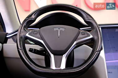 Лифтбек Tesla Model S 2016 в Одессе
