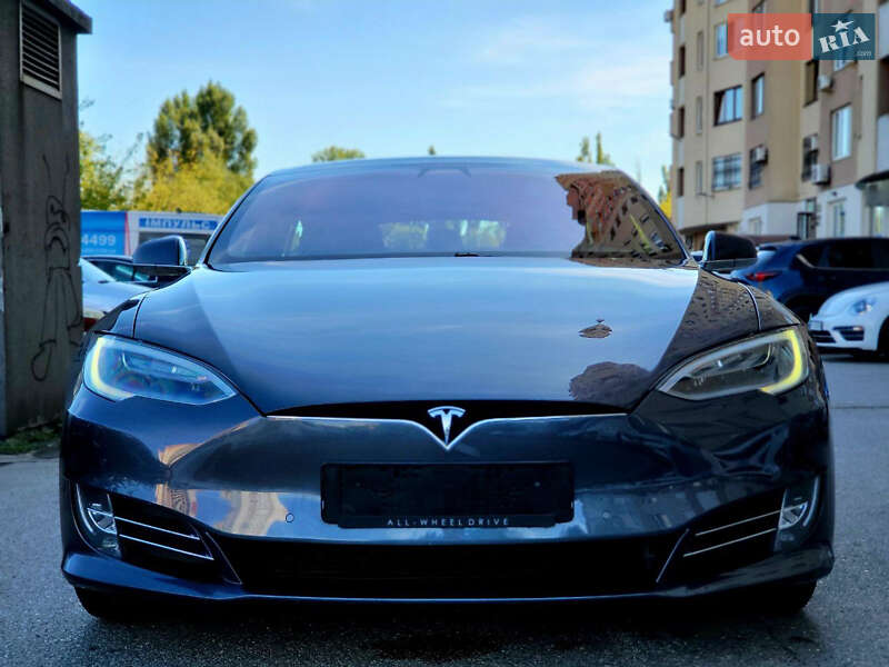 Ліфтбек Tesla Model S 2019 в Києві