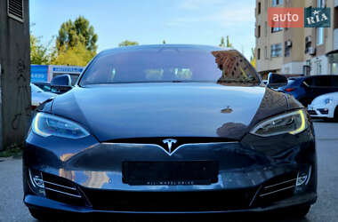 Лифтбек Tesla Model S 2019 в 
