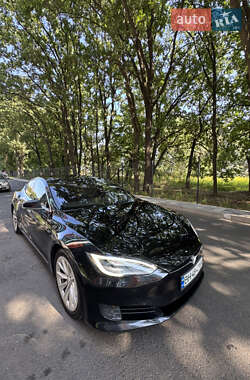 Лифтбек Tesla Model S 2017 в 
