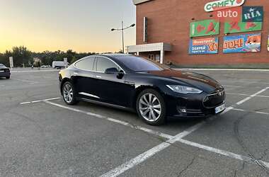 Лифтбек Tesla Model S 2013 в 