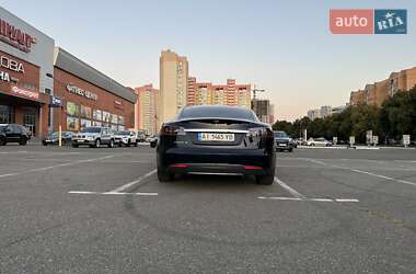 Лифтбек Tesla Model S 2013 в 