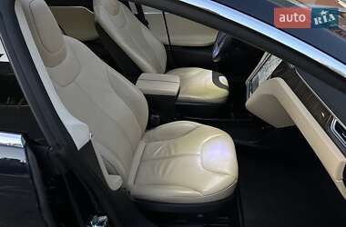 Лифтбек Tesla Model S 2013 в 