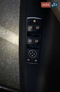 Лифтбек Tesla Model S 2013 в 