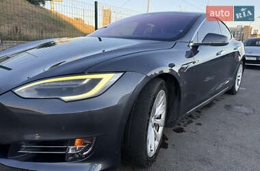 Ліфтбек Tesla Model S 2018 в 
