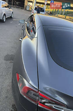 Ліфтбек Tesla Model S 2018 в 