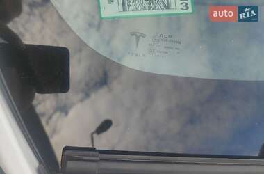 Лифтбек Tesla Model S 2022 в Киеве