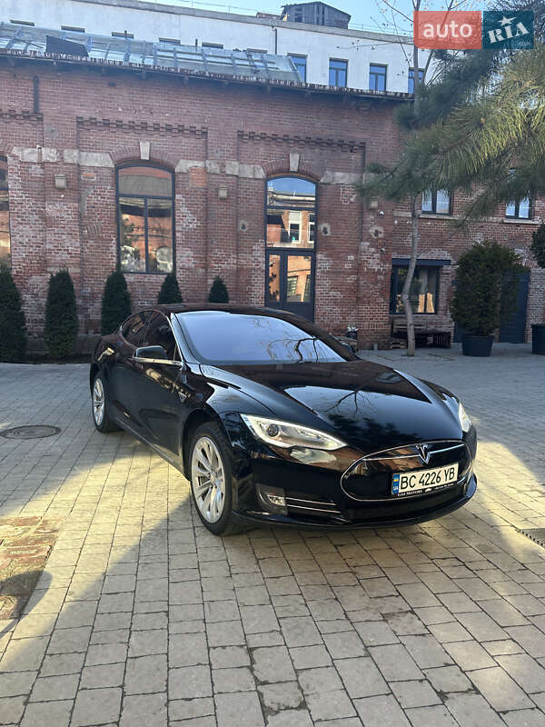 Лифтбек Tesla Model S 2013 в Львове фото 4 Лифтбек Tesla Model S 2013 в Львове