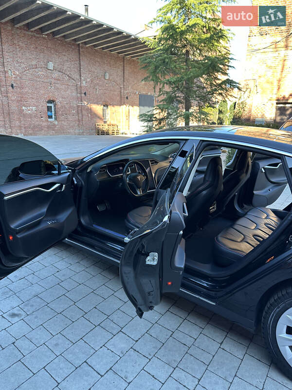 Лифтбек Tesla Model S 2013 в Львове фото 19 Лифтбек Tesla Model S 2013 в Львове