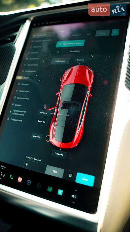 Ліфтбек Tesla Model S 2017 в Львові